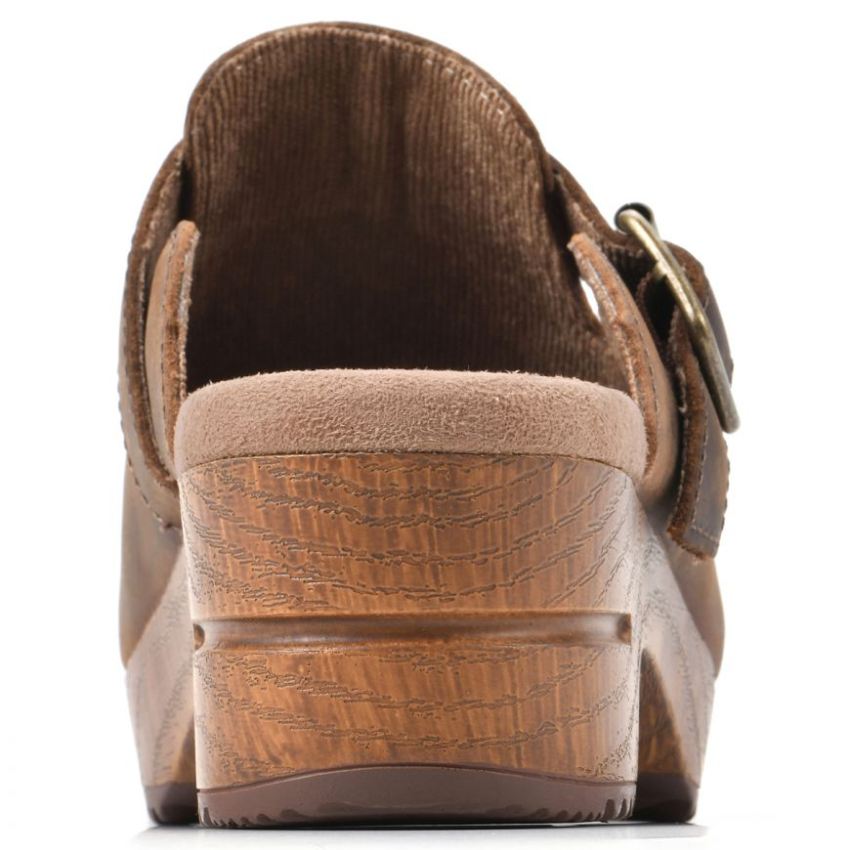 White Mountain Behold Leather Clog-Brown Leather